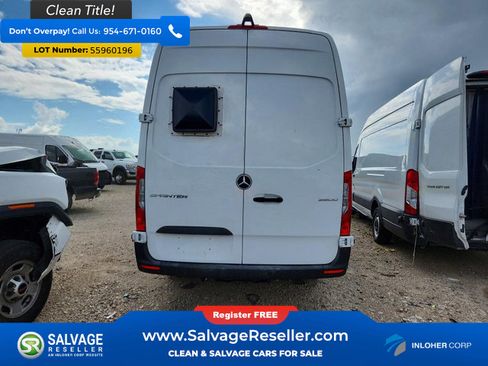Used 2023 Mercedes-Benz Sprinter 2500 image 8