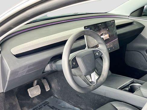 Used 2025 Tesla Model 3 Long Range RWD image 9