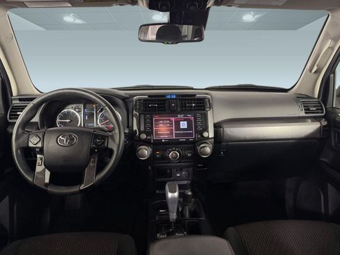 Used 2021 Toyota 4Runner TRD Off-Road AWD/4WD image 13