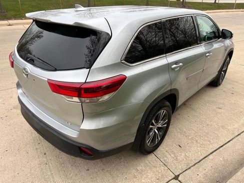 Used 2019 Toyota Highlander Plus image 6