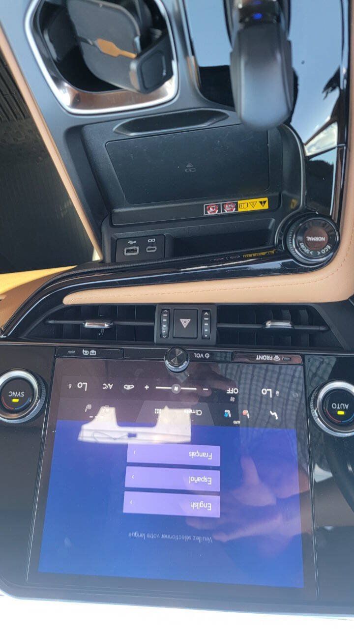 Used 2025 Lexus NX 250 FWD w/ Accessory Package (2T) image 31