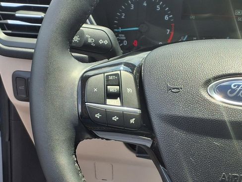 Used 2022 Ford Escape SEL image 15