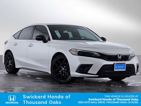 Used 2023 Honda Civic Sport image 1