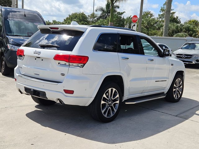 Used 2017 Jeep Grand Cherokee Overland w/ Jeep Active Safety Group AWD/4WD image 5