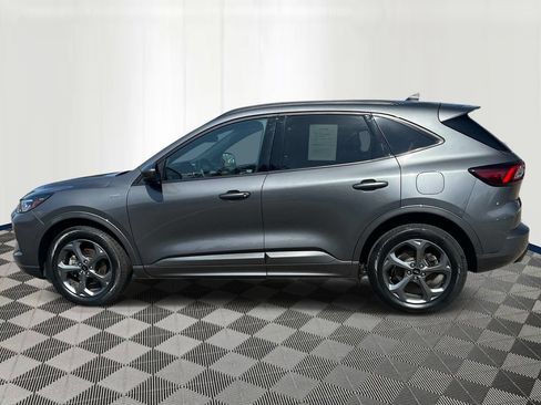 Used 2023 Ford Escape ST-Line Select AWD/4WD image 2