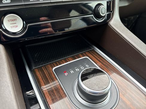 Used 2017 Jaguar F-PACE Prestige image 55