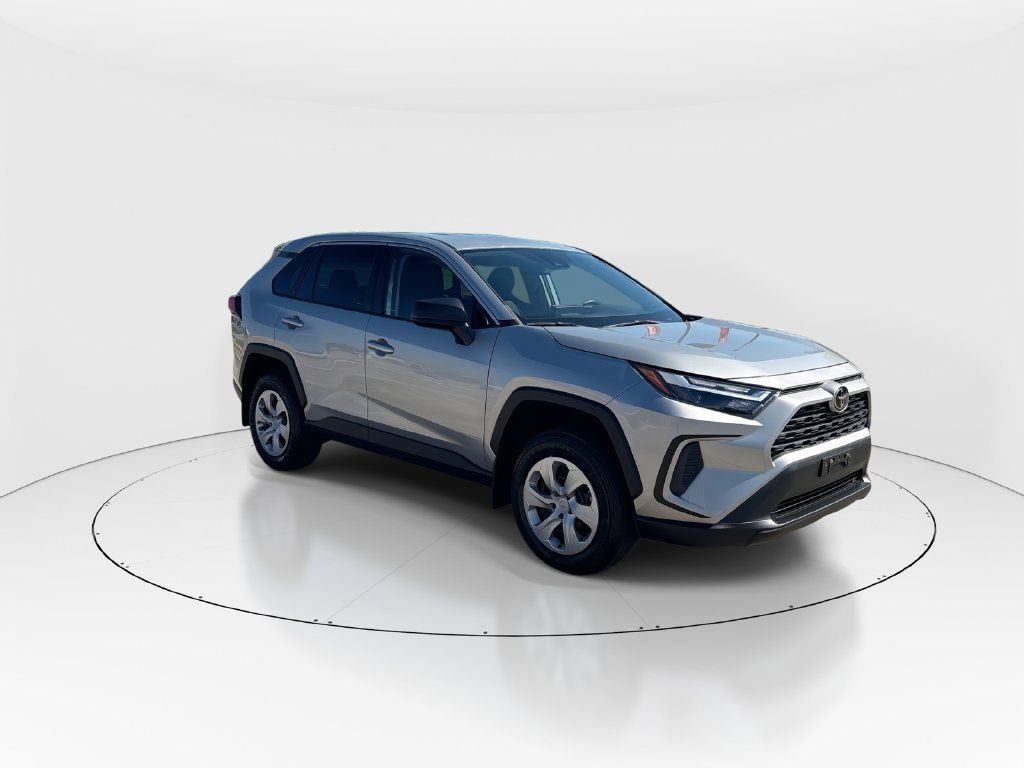 Used 2023 Toyota RAV4 LE FWD image 2