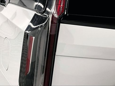 Used 2022 Cadillac Escalade ESV Sport Platinum AWD/4WD image 34