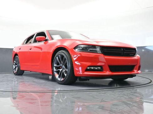Used 2019 Dodge Charger SXT image 61