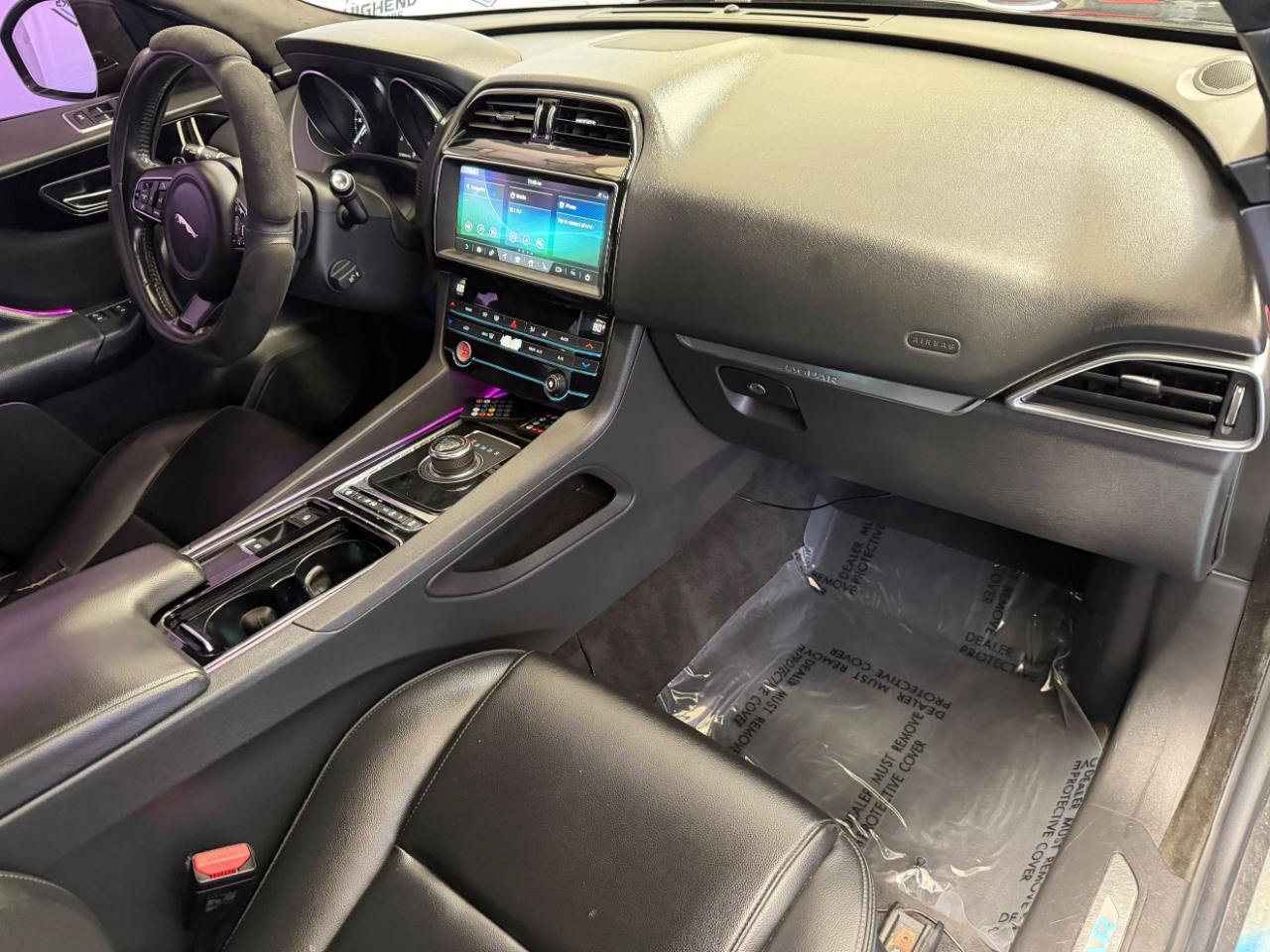 Used 2019 Jaguar F-PACE Premium AWD/4WD image 28
