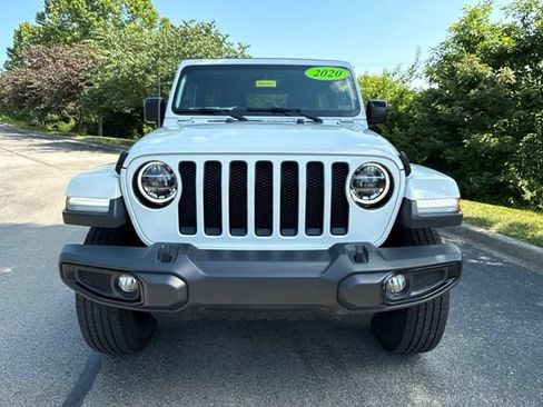 Used 2020 Jeep Wrangler Unlimited Sahara AWD/4WD image 3