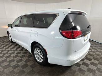 Used 2023 Chrysler Voyager LX FWD video 5