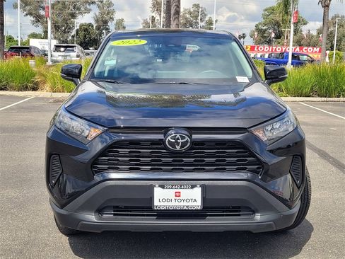 Used 2022 Toyota RAV4 LE image 2