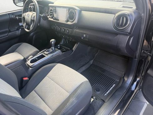 Used 2020 Toyota Tacoma TRD Off-Road image 27