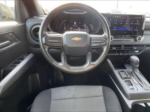 Used 2023 Chevrolet Colorado W/T image 11
