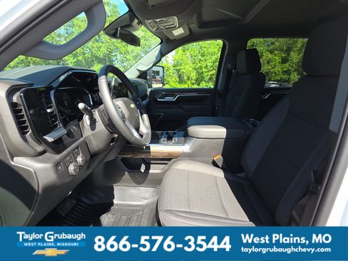 New 2026 Chevrolet Silverado 3500 LT w/ Convenience Package AWD/4WD image 16