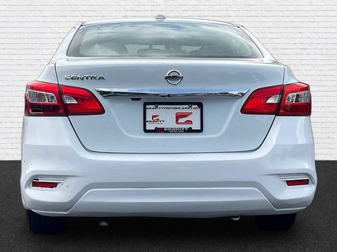 Used 2019 Nissan Sentra SV FWD image 5
