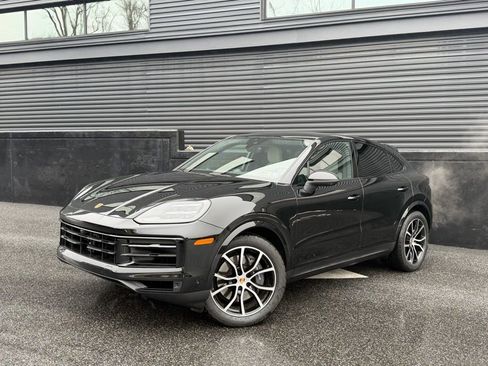 Certified 2025 Porsche Cayenne Coupe AWD/4WD image 6