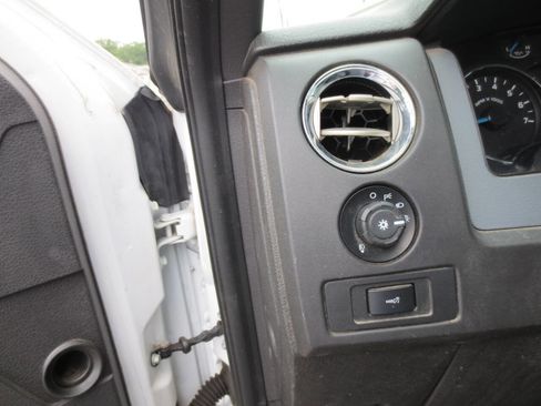 Used 2014 Ford F150 XLT w/ Trailer Tow Package RWD image 13