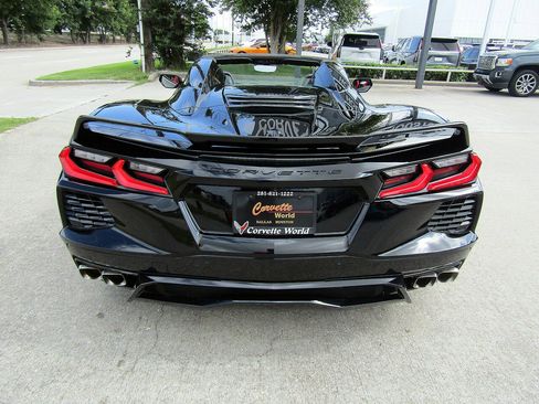 Used 2022 Chevrolet Corvette Stingray Premium Conv w/ Z51 Performance Package RWD image 6
