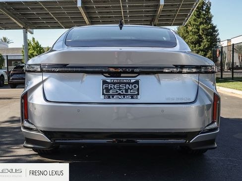New 2026 Lexus ES 350e FWD image 5
