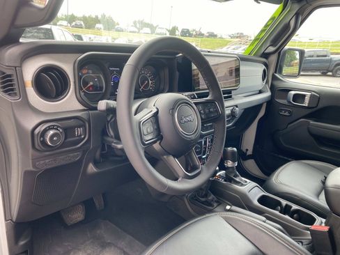 Used 2026 Jeep Wrangler Unlimited Sport AWD/4WD image 25