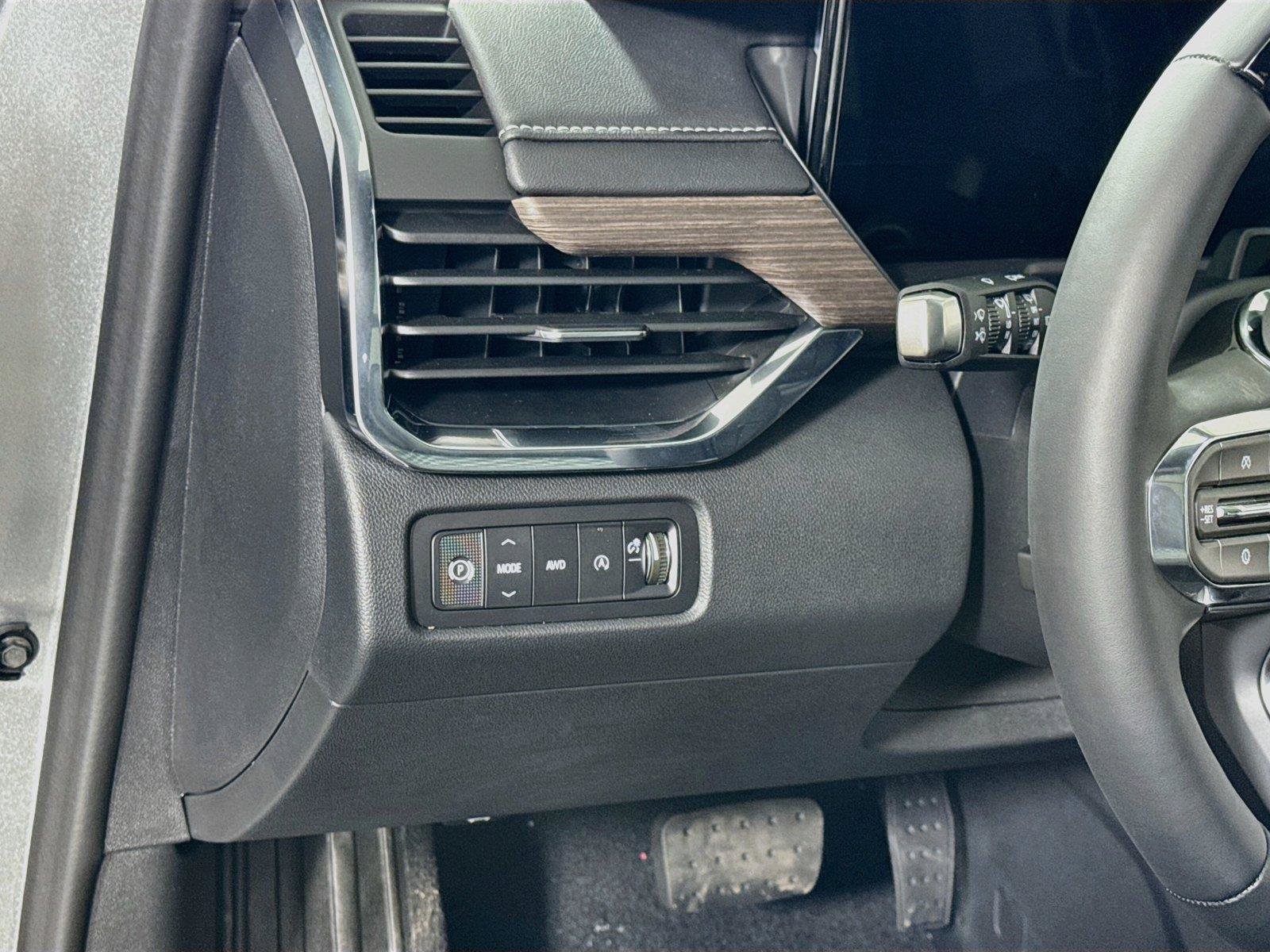 New 2027 GMC Acadia Denali AWD/4WD image 4