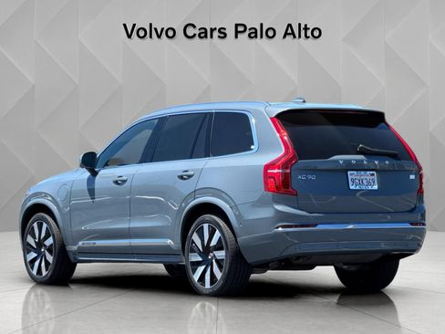 Used 2023 Volvo XC90 T8 Ultimate w/ Lounge Package AWD/4WD image 7