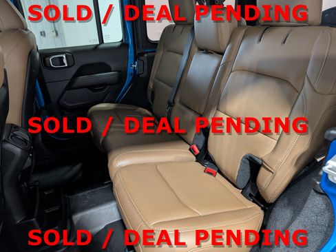Used 2021 Jeep Wrangler Unlimited Rubicon AWD/4WD image 14