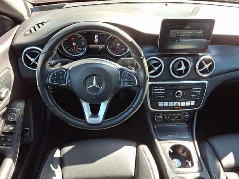 Used 2018 Mercedes-Benz CLA 250 4MATIC image 11