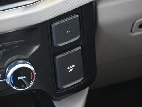 Used 2026 Ford F450 Platinum w/ Platinum Plus Package image 35