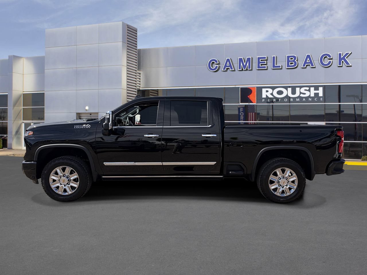 Used 2026 Chevrolet Silverado 2500 High Country w/ High Country Premium Package AWD/4WD image 3