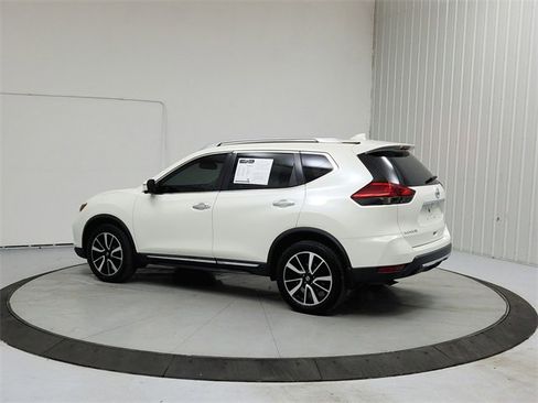 Used 2017 Nissan Rogue SL image 5