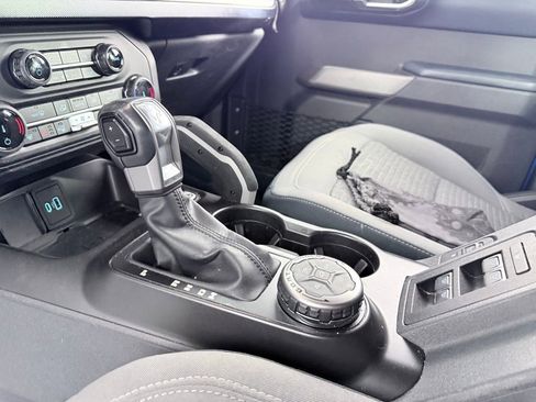 Used 2022 Ford Bronco Outer Banks image 22