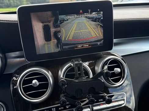 Used 2019 Mercedes-Benz GLC 300 4MATIC image 10