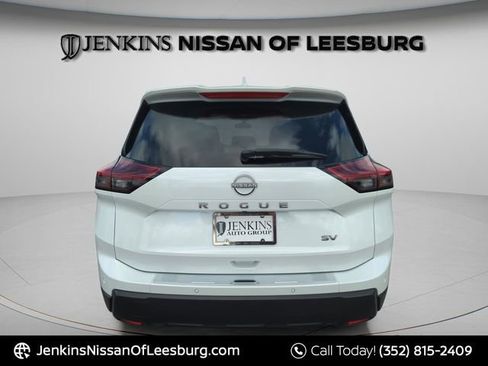 Certified 2024 Nissan Rogue SV w/ SV Premium Package image 7