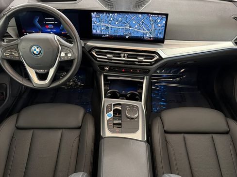Used 2023 BMW i4 eDrive35 w/ Premium Package RWD image 3