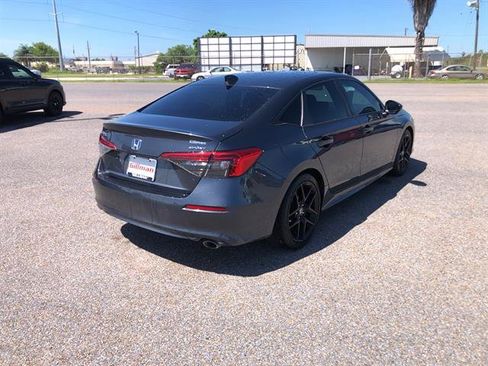 Used 2023 Honda Civic Sport image 7