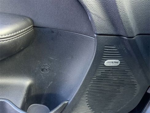 Used 2021 Dodge Challenger SXT image 18