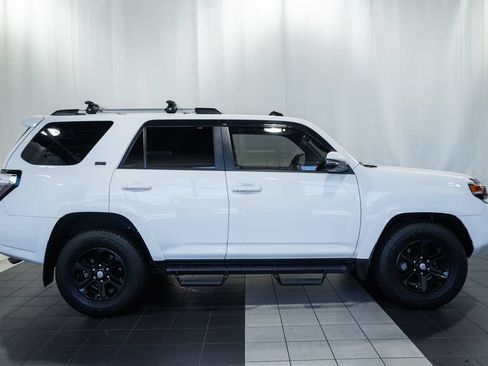 Used 2023 Toyota 4Runner SR5 Premium w/ Moonroof Package RWD image 3
