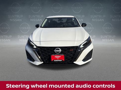 New 2025 Nissan Altima 2.5 SR image 10