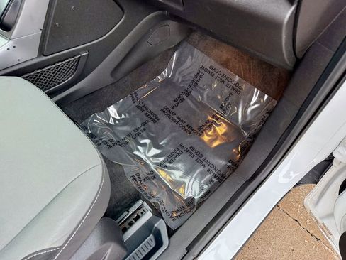 Used 2015 Ford Escape SE image 19