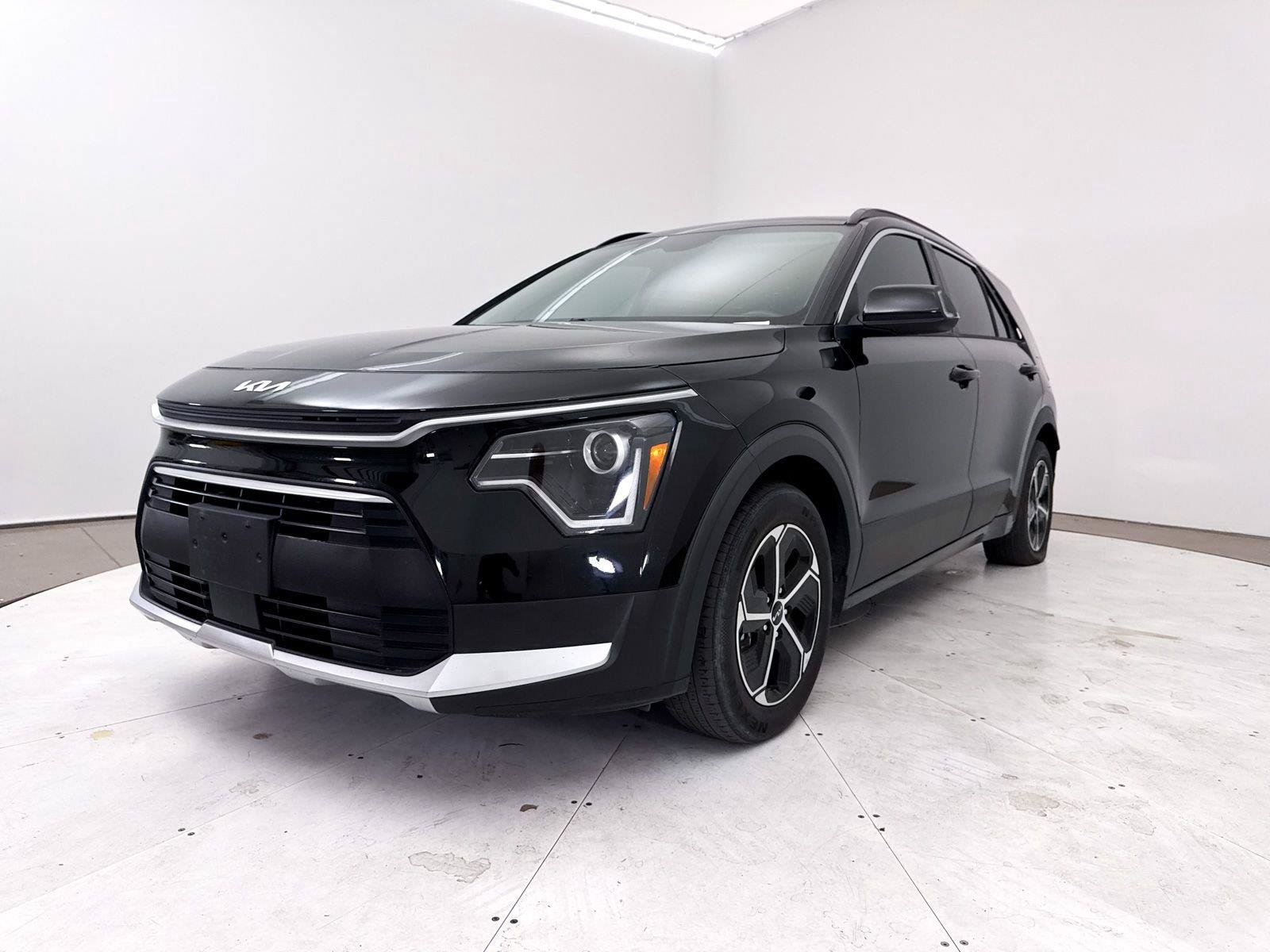 Used 2023 Kia Niro EX FWD image 13