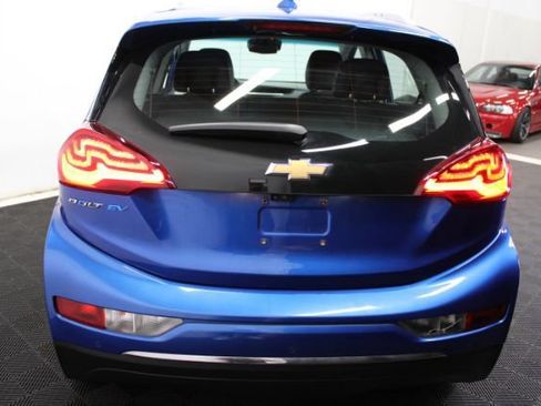 Used 2018 Chevrolet Bolt Premier w/ Driver Confidence II Package FWD image 7