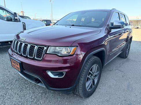 Used 2017 Jeep Grand Cherokee Limited image 1