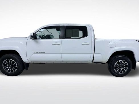 Certified 2022 Toyota Tacoma TRD Sport w/ Technology Package AWD/4WD image 6