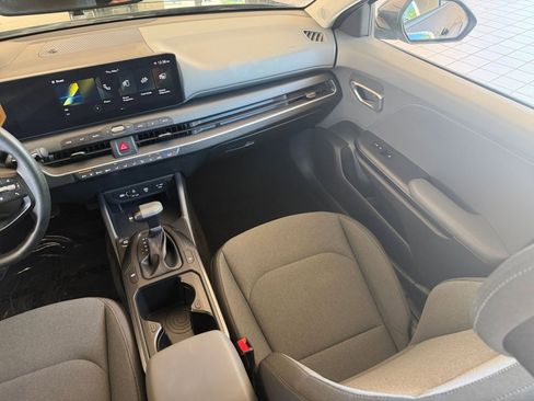 Used 2025 Kia K4 FWD image 34