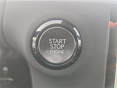 Used 2025 Lexus GX 550 image 17