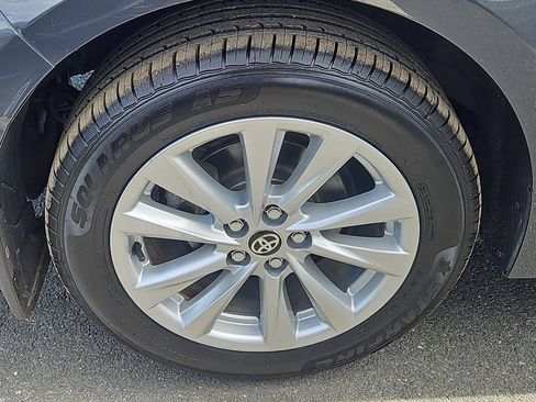 Used 2023 Toyota Corolla LE w/ LE Convenience Package FWD image 9