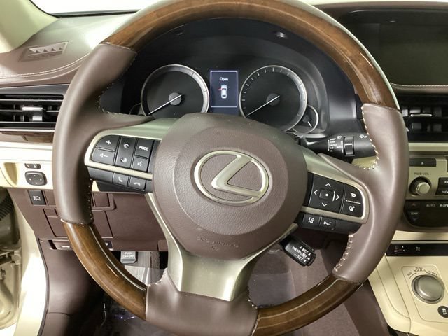 Used 2016 Lexus ES 350 w/ Premium Package w/Wood Trim FWD image 13